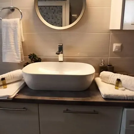 Appartamento Modern αpt 500m From The Beach.