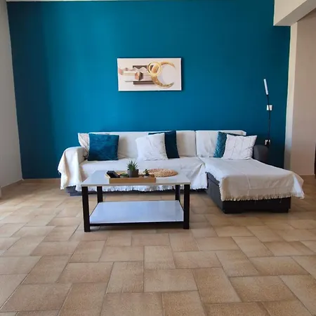 Modern αpt 500m From The Beach. * La Canea