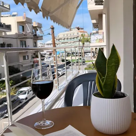 Modern αpt 500m From The Beach. Appartamento *