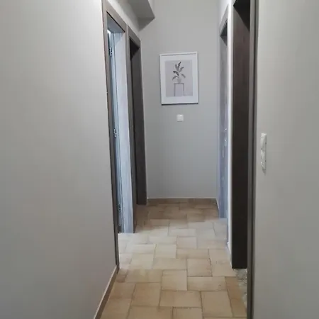 Modern αpt 500m From The Beach.